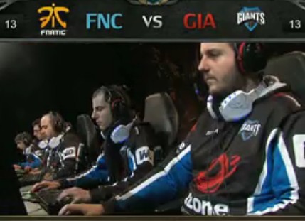 LCSŷ FNC VS GIA